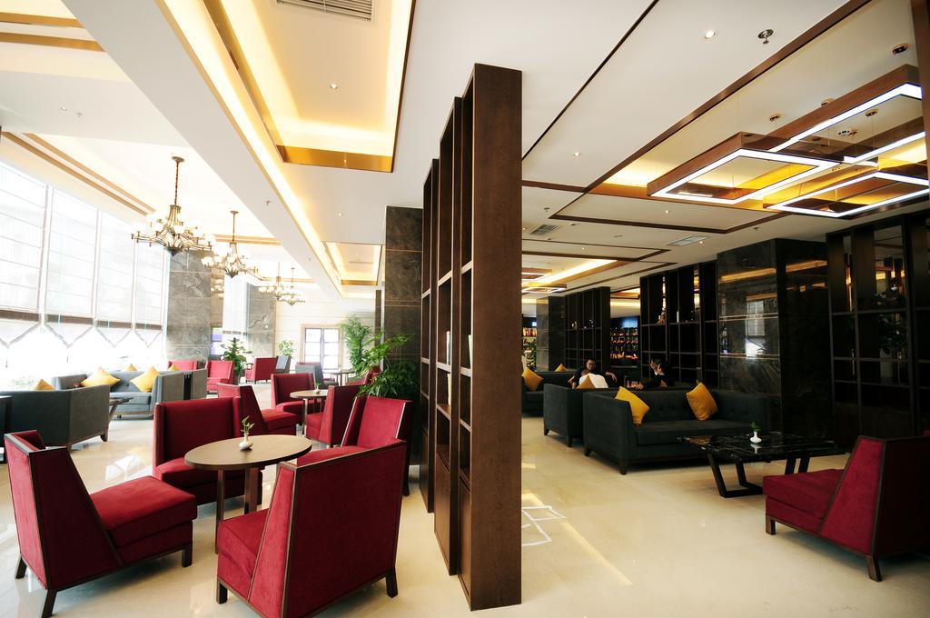 Airport Jianguo Hotel Chengdú Exterior foto